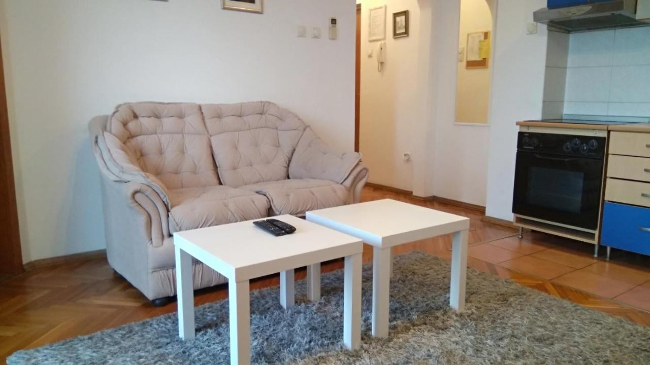 Jovana'S Apartment Novi Sad Esterno foto