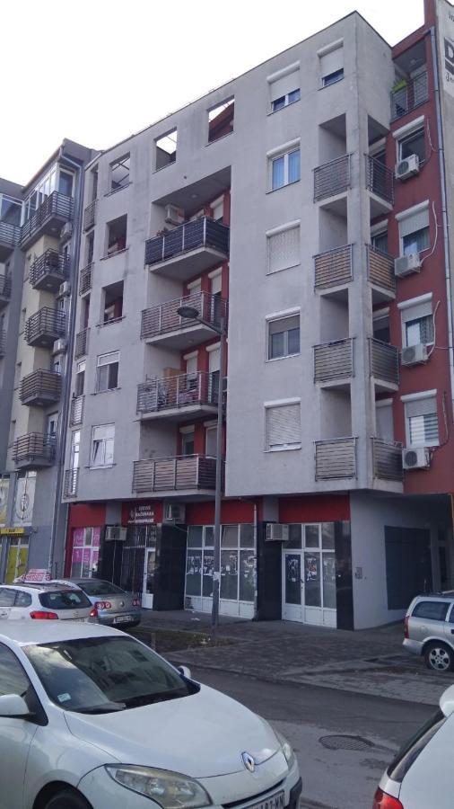 Jovana'S Apartment Novi Sad Esterno foto